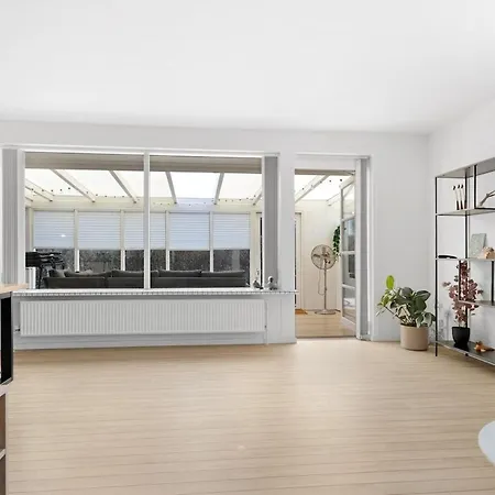 Cozy House Close To The Beach, Forest And Villa Esbjerg